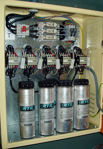 Batería de condensadores para compensación de energía reactiva